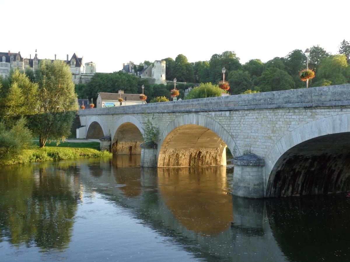 La Chaussee Des Ponts นอยเยส์-ซัวร์-แช ภายนอก รูปภาพ